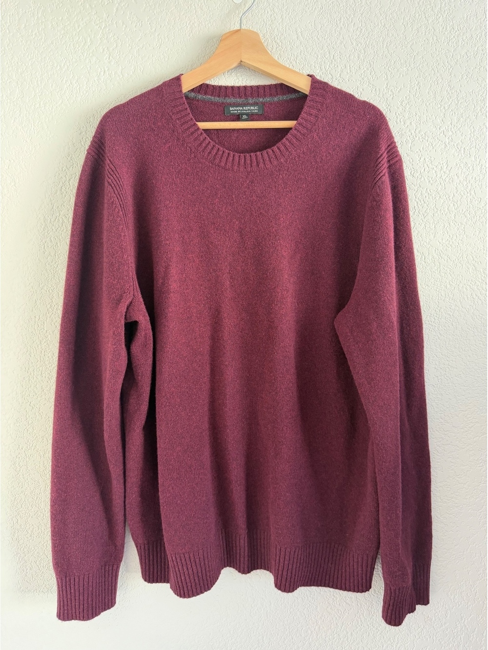 Banana Republic Mens XL Burgundy Merino Wool Crewneck Sweater